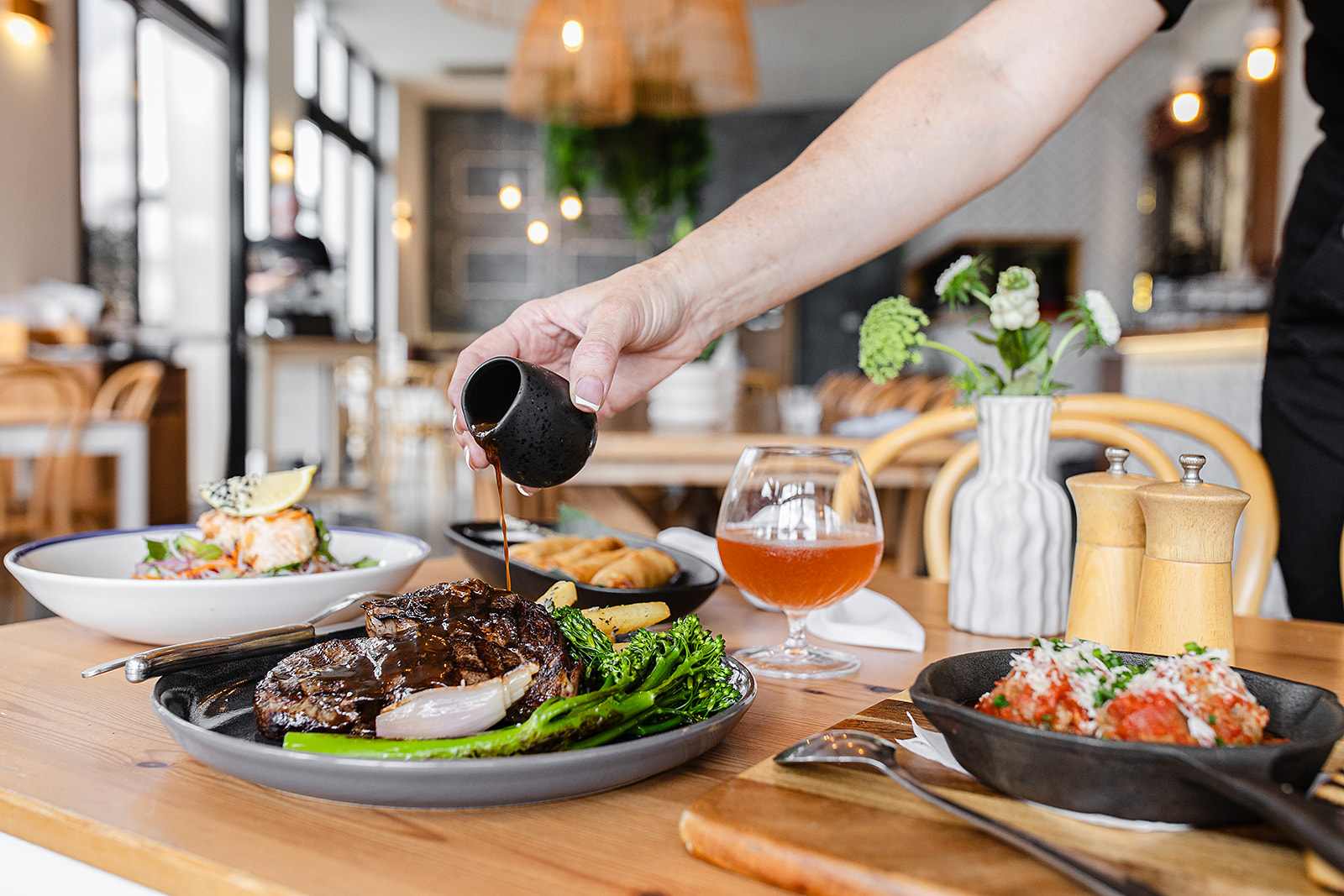 Double Barrel Kitchen & Bar - Benowa